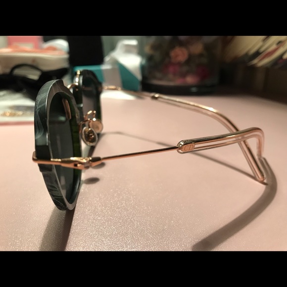 dior mirror eclat sunglasses, authentic almost new - Picture 2 of 8